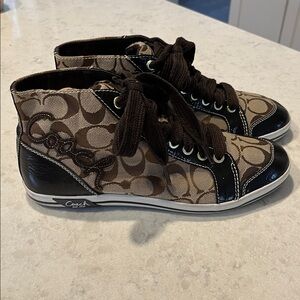 Coach Brendi Signature Logo High-Top Sneakers 8.5 B Excellent Condition